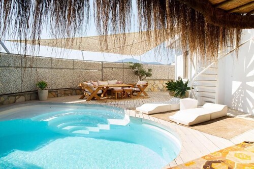 Bodrumda Deniz Manzaralı 3 Odalı Villa 