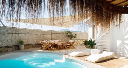 Bodrumda Deniz Manzaralı 3 Odalı Villa