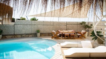 Comfort villa, uitzicht op zee | Zwembad | Een buitenzwembad