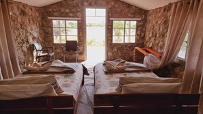 Standard Twin Room, Garden View - Fiume Bush Camp Namibia (Grootfontein)