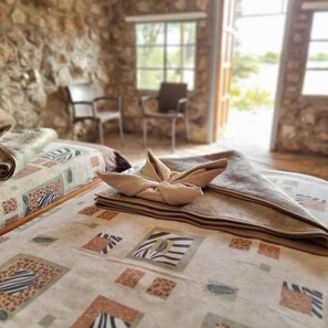 Standard Twin Room, Garden View - Fiume Bush Camp Namibia (Grootfontein)