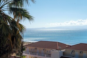 Superior Triple Room - Mounda Beach Retreat (Skala)