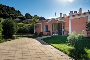 Exterior - Mounda Beach Retreat (Skala)