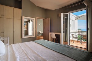 In-room safe, desk, laptop workspace, blackout drapes