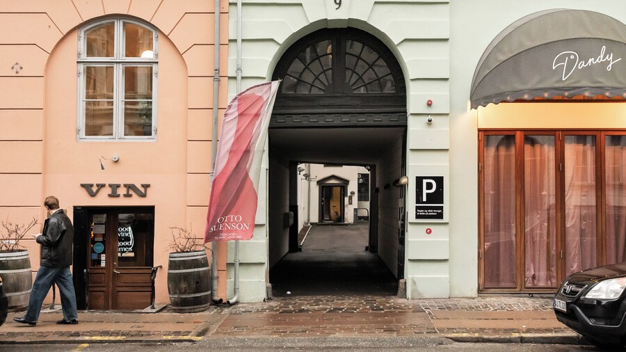 Queens Suites by Daniel&Jacob's