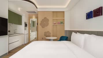 Basic Room | Private kitchenette | Mini-fridge, microwave, stovetop, cookware/dishes/utensils