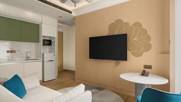 Studio Suite Superior, 1 Tempat Tidur Queen, Bebas Asap Rokok, balkon | Dapur kecil pribadi | Lemari es kecil, microwave, dan kompor