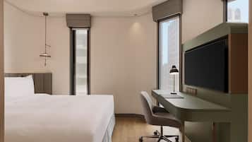 Studio Suite Superior, 1 Tempat Tidur Queen, Bebas Asap Rokok, balkon | Selimut bulu angsa, brankas, meja kerja, dan ruang kerja ramah laptop