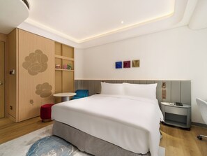 Coffres-forts dans les chambres, fer et planche à repasser