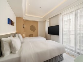 Basic Twin Room, Balcony