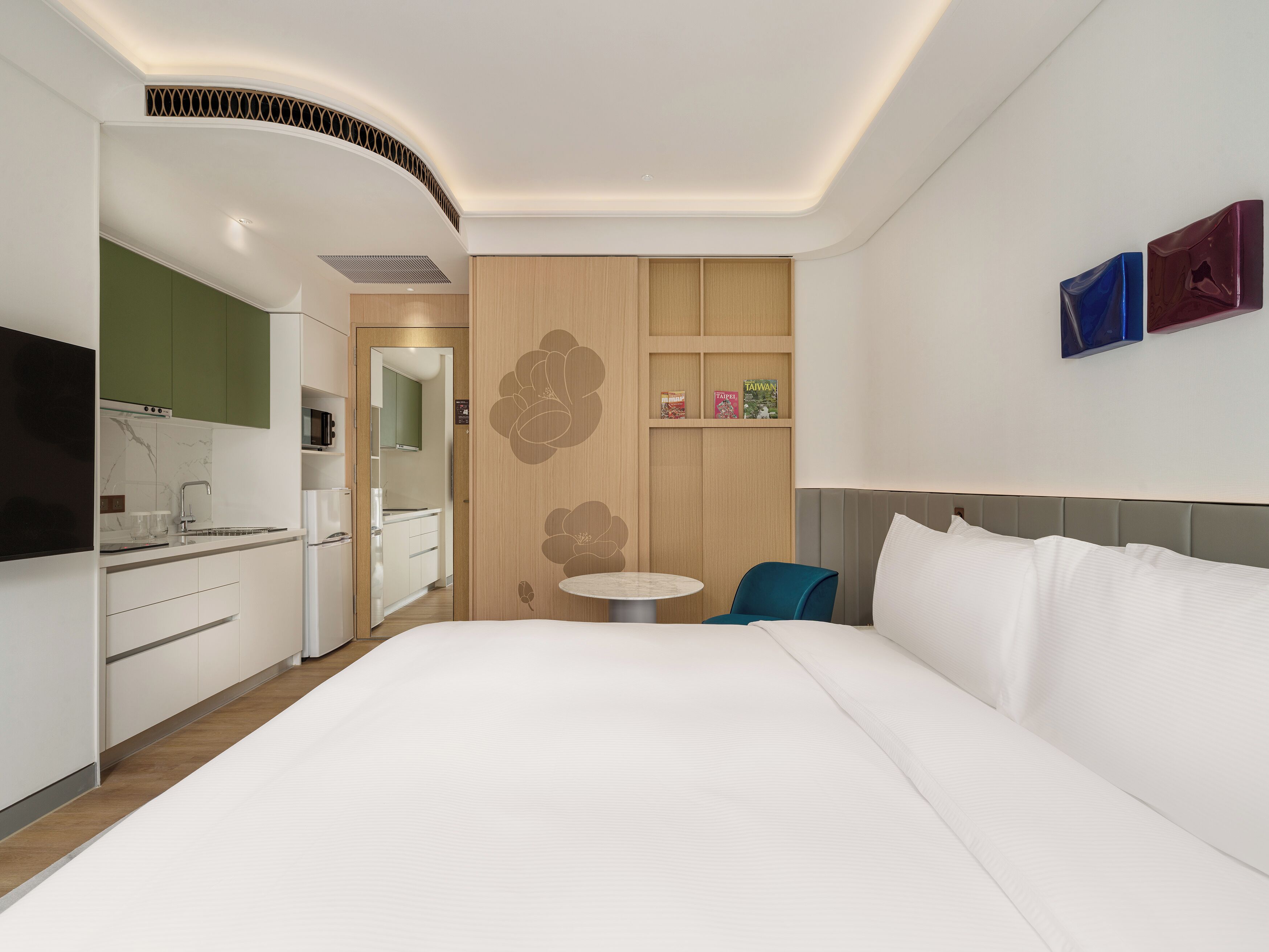 Coffres-forts dans les chambres, fer et planche à repasser