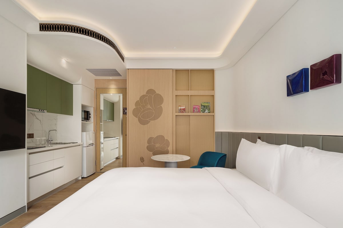 Coffres-forts dans les chambres, fer et planche à repasser