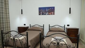 Appartamento Standard, balcone, vista spiaggia | Ferro/asse da stiro