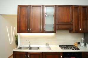 Appartamento Standard, balcone, vista spiaggia | Cucina privata