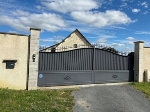 Exterior - FAMILLE & ESPACE charming renovated character house for 8 people (Segré-en-Anjou Bleu)