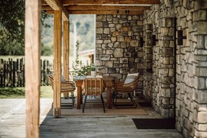 Outdoor dining - Lerchs Landhotel (Sankt Johann im Pongau)