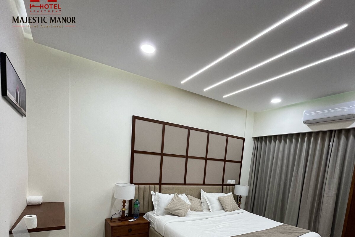 In-room safe, laptop workspace, blackout curtains, soundproofing