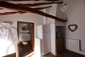 Interior - Stylish 1 Bedroom Apartment in Alhama de Granada (Alhama de Granada)