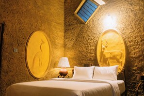 Deluxe Double Room, Garden View | Free WiFi