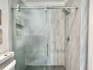 Hair dryer, towels - Into The Mystic - 3/2 Dog Friendly w/ Golf Cart in The Villages (St Catherine, The Villages)