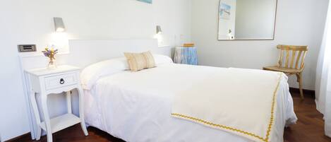 Double Room, City View | Desk, free WiFi