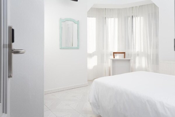 Hostal Costa Coruña - La Coruña