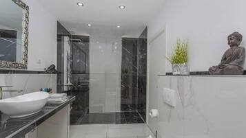 House, Smoking | 3 bedrooms