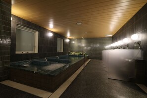Spa - Cabin & Capsule Hotel J-ship Osaka Namba (Osaka)
