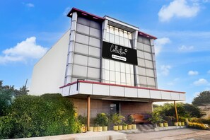 House | Exterior - Super Collection O Karnampet Gate (Katpadi)