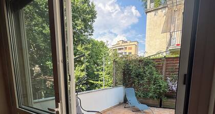 Milan Downtown: 100sq house with terrace and parking
