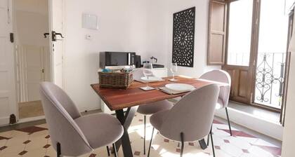 1 Bedroom Apartment With Balcony