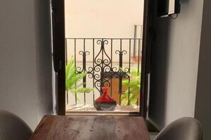 Interior - 1 Bedroom Apartment With Balcony (Alhama de Granada)