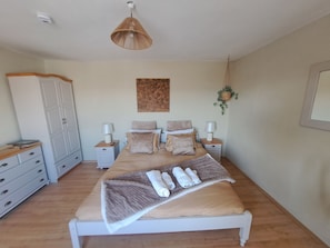 2 Schlafzimmer, Bügeleisen/Bügelbrett, WLAN, Bettwäsche