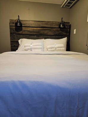 Room, 1 Bedroom | 1 bedroom - Room-cosy Basement Apartment (Saint John)