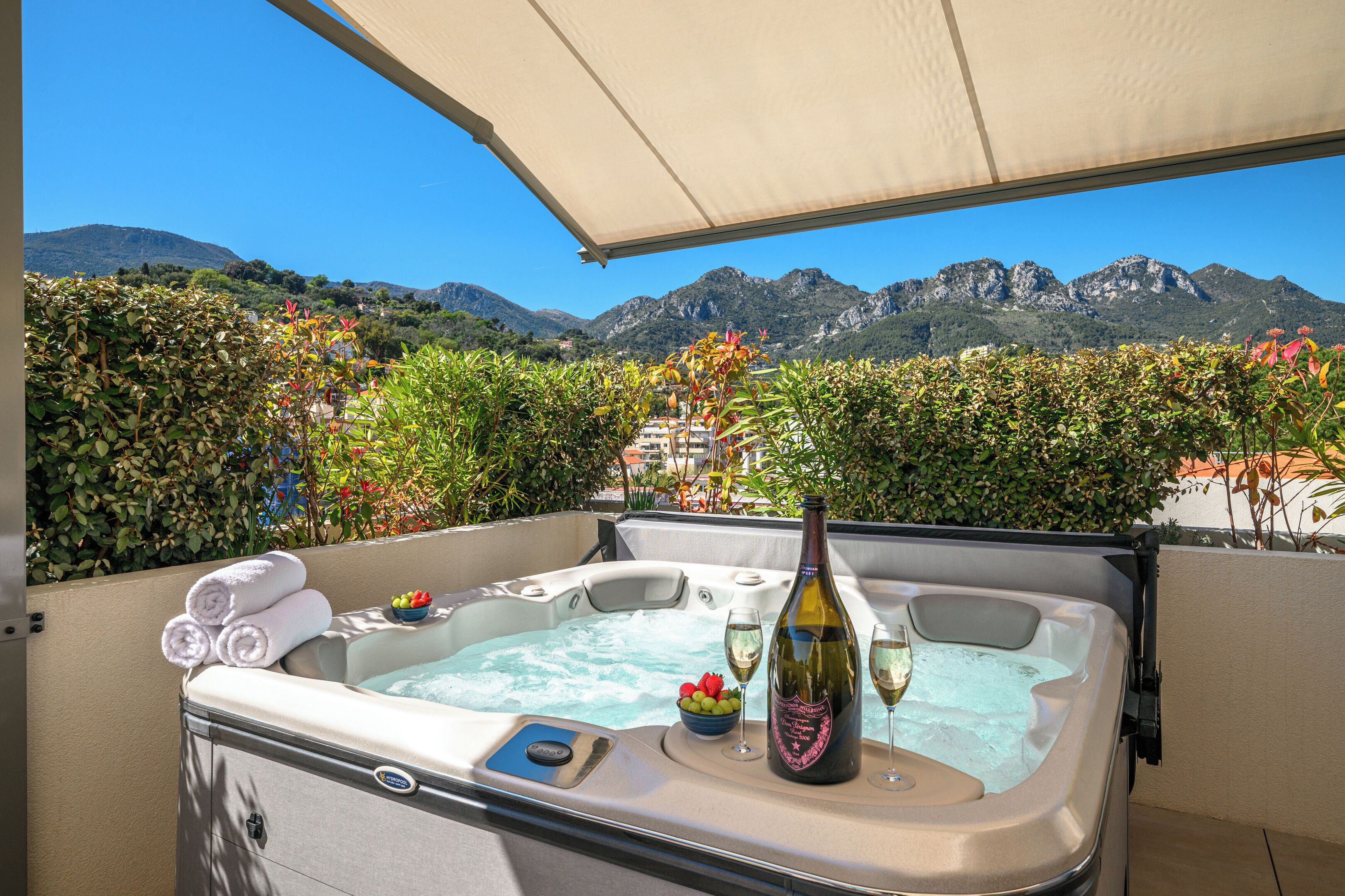 Bain à remous extérieur