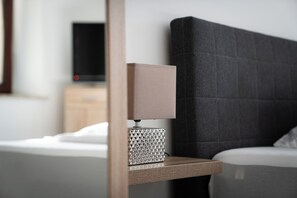 Skrivebord og wi-fi (inkludert)