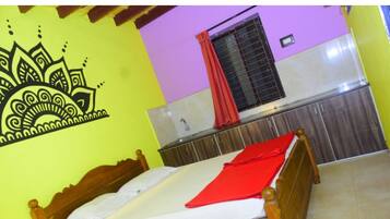 Familierom, balkong | Skrivebord og wi-fi (inkludert)