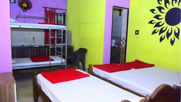 Skrivebord og wi-fi (inkludert)