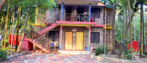 Family Room, Balcony | Exterior