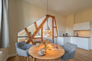 Apartment, Garden View | Living area - Teinach Suites - Villa Wilhelmshöhe (Bad Teinach-Zavelstein)