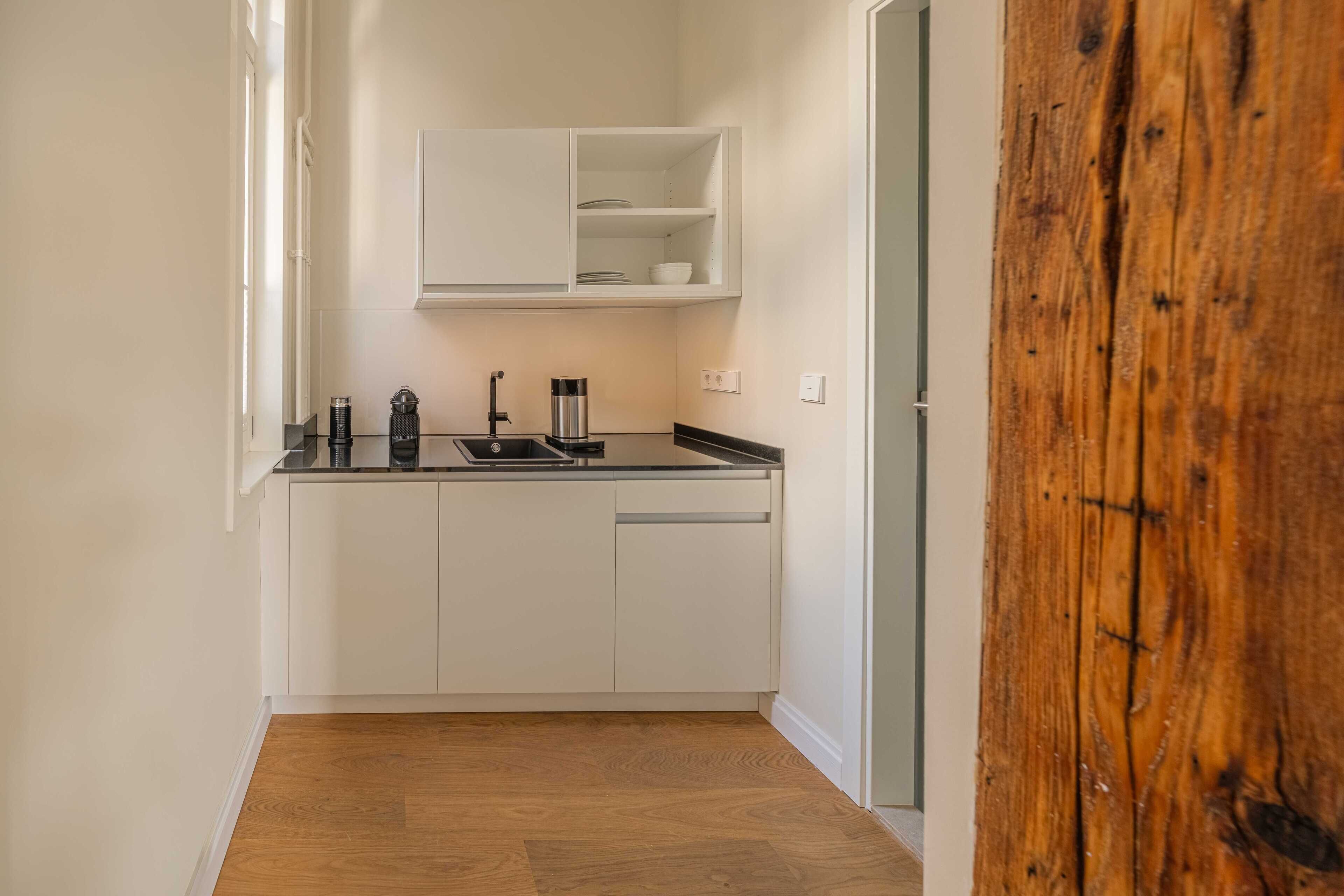 Estúdio, no piso térreo | Cozinha privada