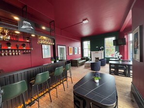 بار (في المنشاة)