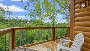 Exclusive Cabin, 2 Bedrooms, Hot Tub, Mountainside | Balcony