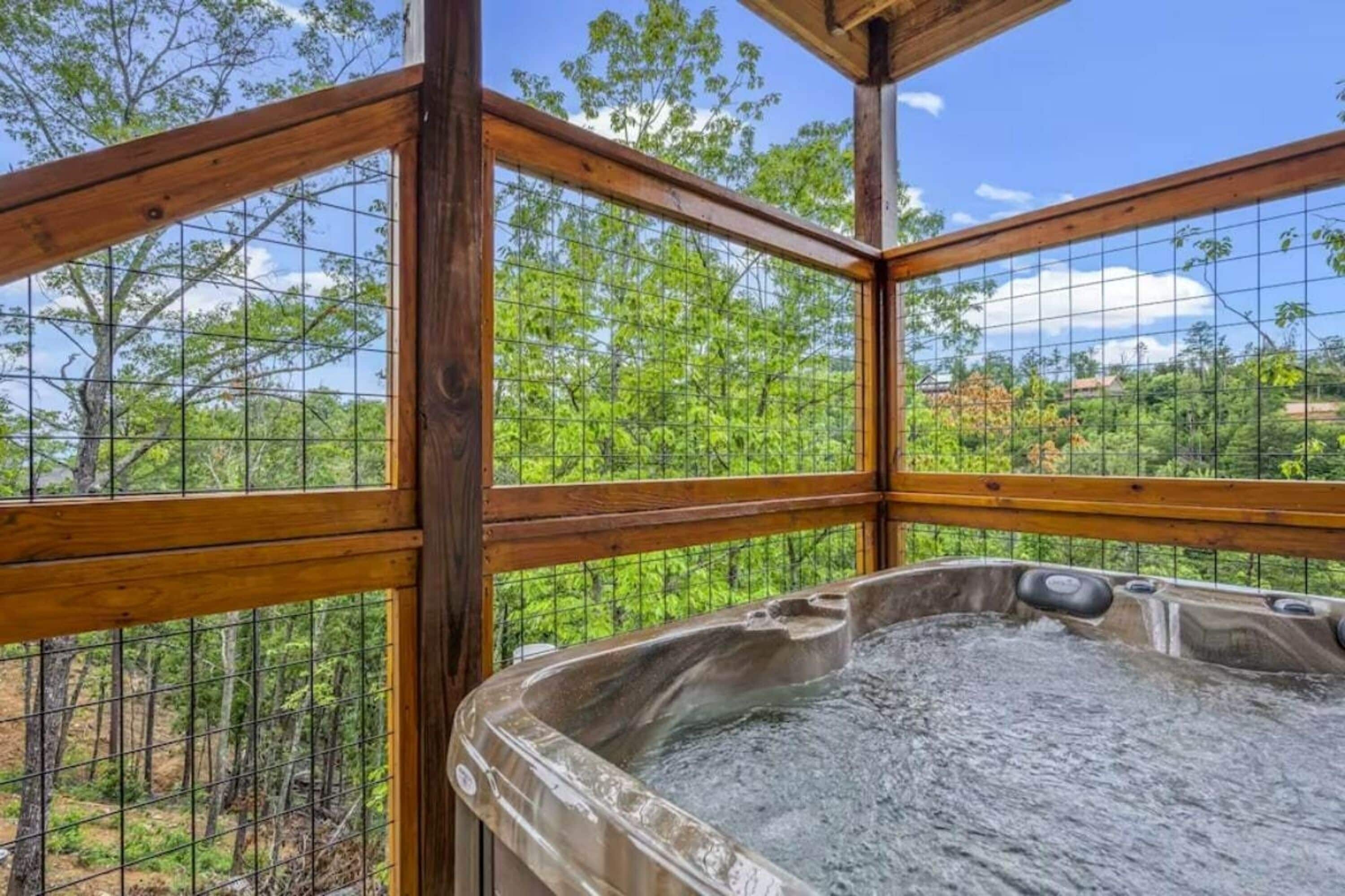 Exclusive Cabin, 2 Bedrooms, Hot Tub, Mountainside | Private spa tub
