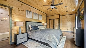 Exclusive Cabin, 2 Bedrooms, Hot Tub, Mountainside | Individually decorated, individually furnished, iron/ironing board