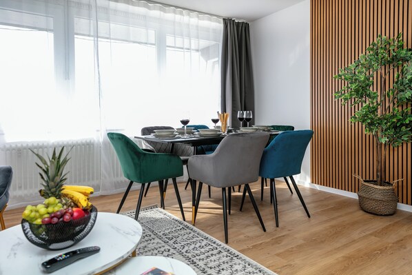 Grand Duplex, 2 Bedrooms, Kitchen, City View | Dining - CABANA - Oldenburg City Center (Oldenburg)