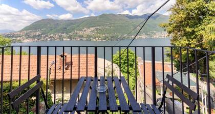 Lake View in Blevio (La Dolce Vista)