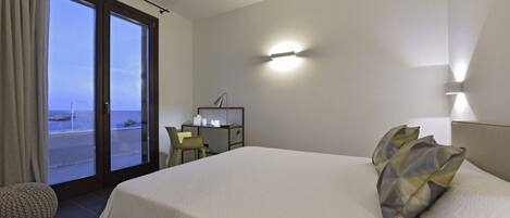 In-room safe, iron/ironing board, travel cot, free WiFi