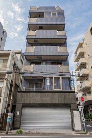 Exterior - Luxury 3BR,2-shower,3-toilet!Theater,full kitchen,kids' room& garage.Family-f... (Midori Sumidaku)