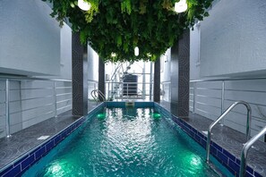 Appartement Économique, balcon, vue ville | Piscine